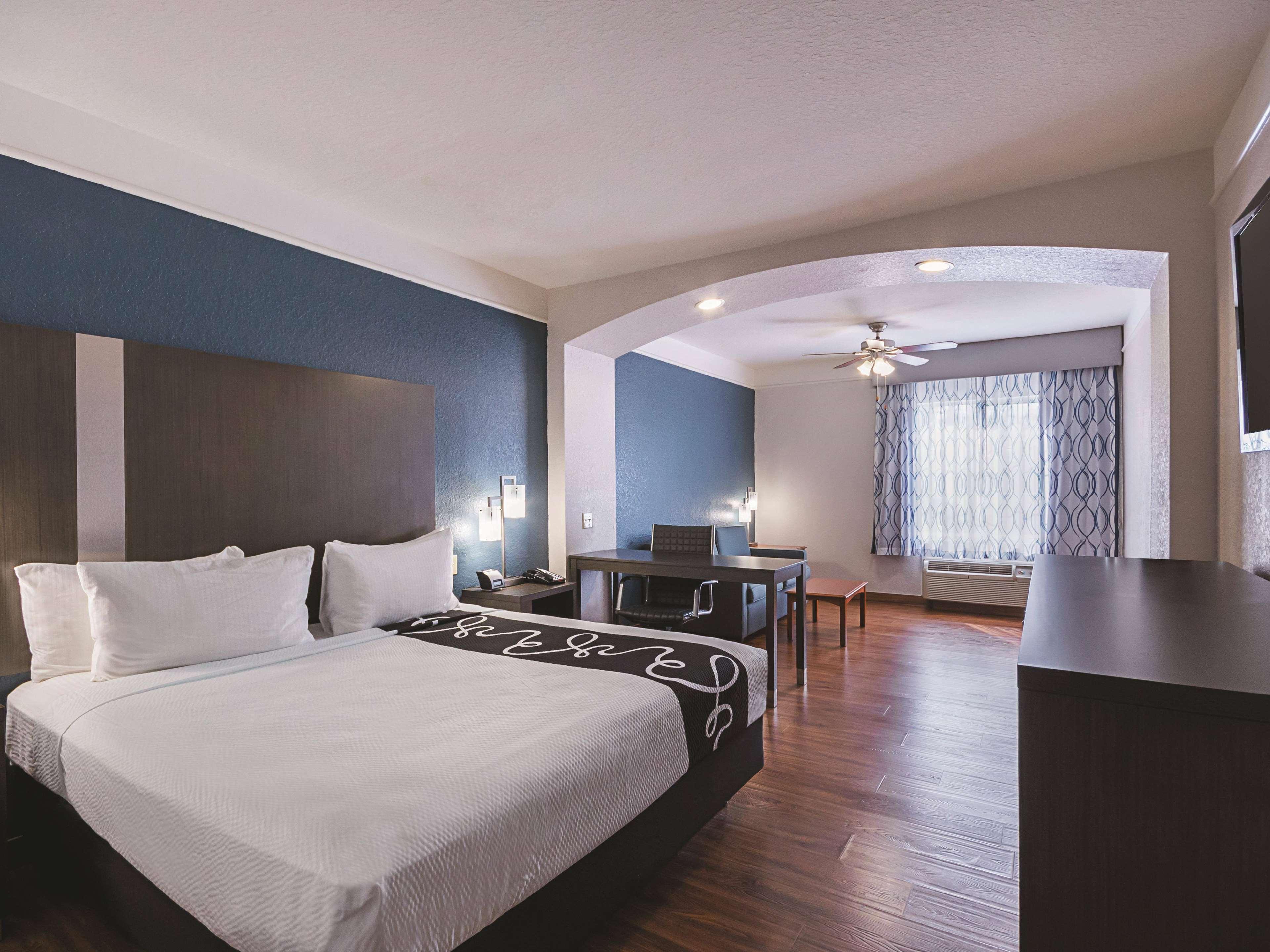 La Quinta Inn & Suite Kingwood Houston Iah Airport 53200 Eksteriør billede