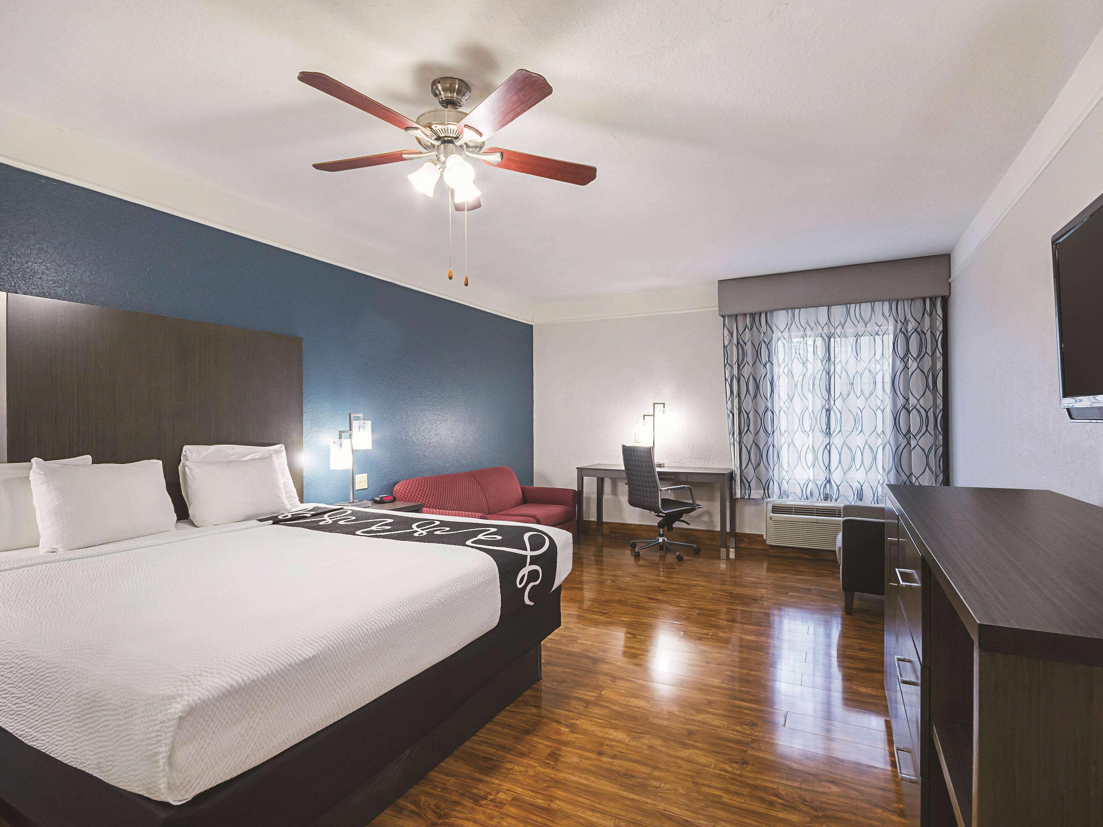 La Quinta Inn & Suite Kingwood Houston Iah Airport 53200 Eksteriør billede